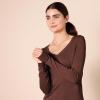 Amazon Essentials Femme Pull Léger à Manches Longues, Col en V, Coupe Classique (Disponible en Grande Taille)(Brun Châtaigne Foncé Chiné)