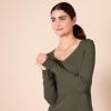 Amazon Essentials Femme Pull Léger à Manches Longues, Col en V, Coupe Classique (Disponible en Grande Taille)(Vert Olive Foncé Chiné)